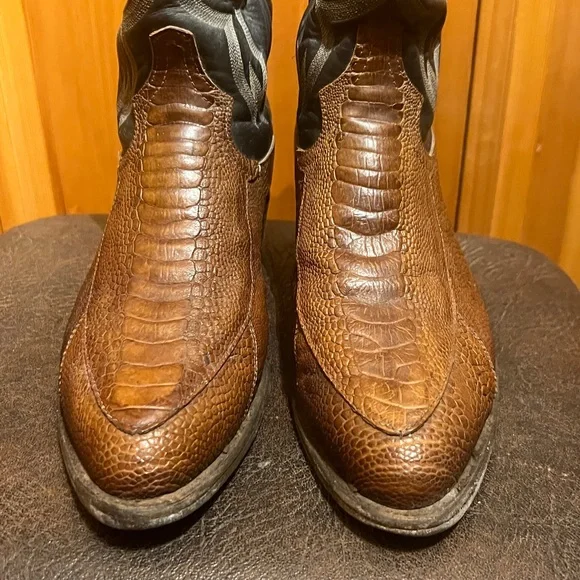 Tony Lama Ostrich Leg have never seen a pair done this way… - Picture 3 of 10